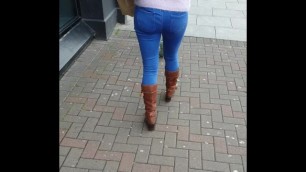 Sexy Irish MILFs ass in public
