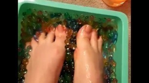 Feet in slippery Balls