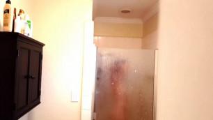 Hot Mom in Shower (slow-mo)