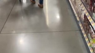 Sexy Ass MILF in Walmart