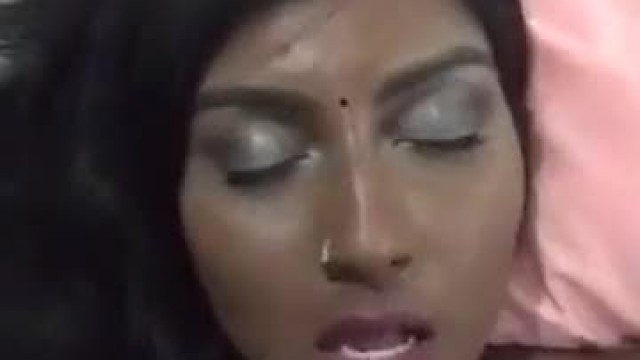 Indian desi milf masturbate selfie