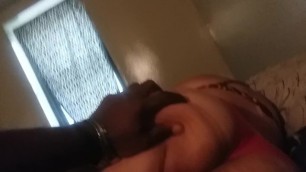 Latina MILF Cuming on a vibrator while Getting her toes Sucked