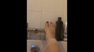 Sexy red toenail MILF -feet in bath